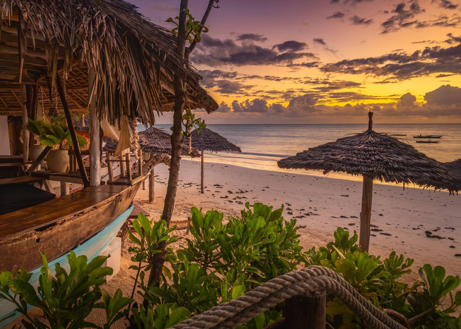 Couples ritual by the sea